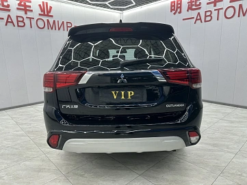 Mitsubishi Outlander, 2021г, передний привод, вариатор