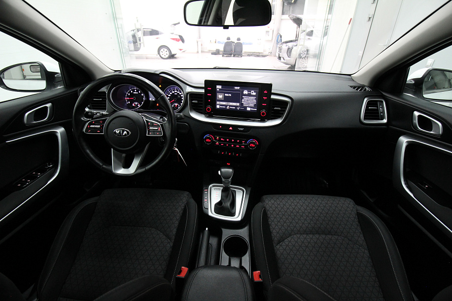 Kia Ceed, 2020г., передний привод, автомат