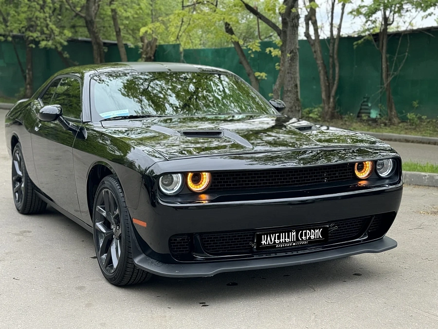 Dodge Challenger, 2022г., задний привод, автомат