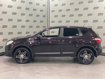 Nissan Qashqai, 2011г, передний привод, механика
