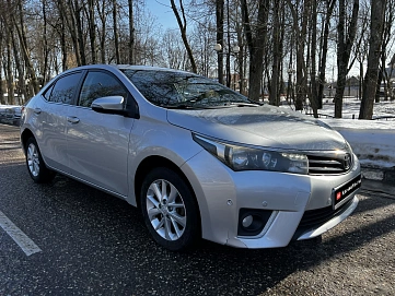 Toyota Corolla, 2013г, передний привод, вариатор