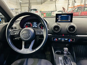 Audi A3, 2020г, передний привод, робот