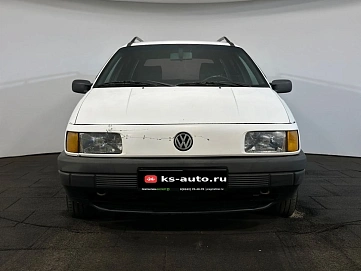 Volkswagen Passat, 1988г., передний привод, механика