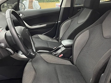 Peugeot 308, 2008г, передний привод, механика