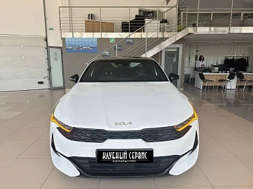 Kia K5, 2021г, передний привод, автомат