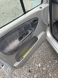 Renault Scenic, 2001г, передний привод, механика