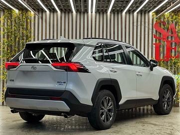 Toyota RAV4, 2025г, полный привод, вариатор