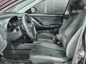 Hyundai Elantra, 2010г, передний привод, автомат