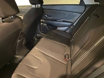 Hyundai Elantra, 2021г, передний привод, автомат