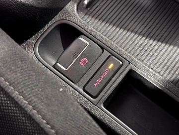 Volkswagen Tiguan, 2015г, передний привод, механика