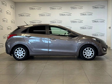 Hyundai i30, 2013г., передний привод, механика