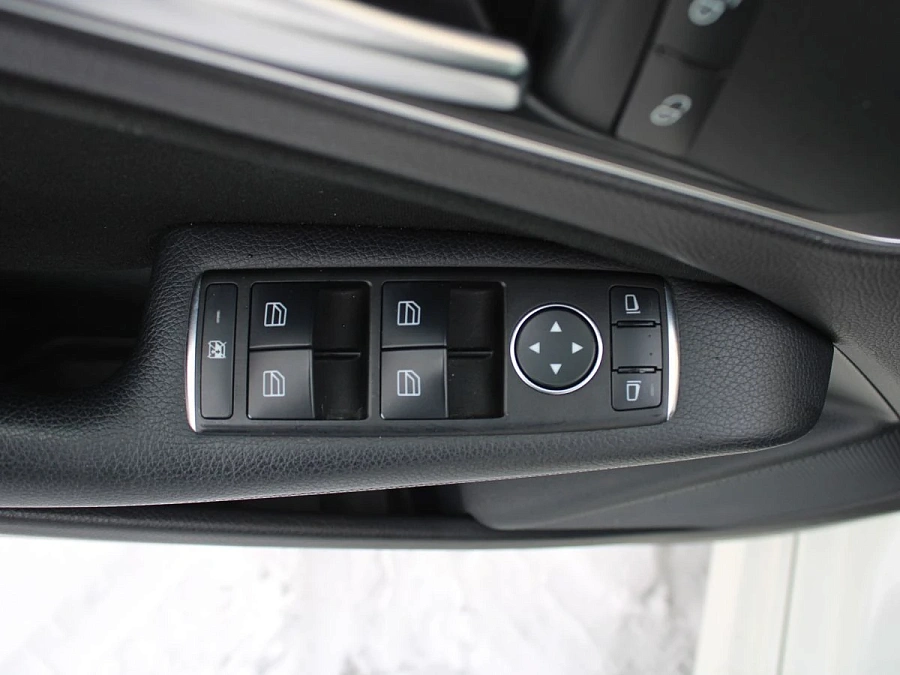 Mercedes-Benz A-Класс, 2013г., передний привод, робот