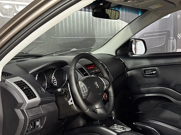 Peugeot 4007, 2012г, полный привод, вариатор