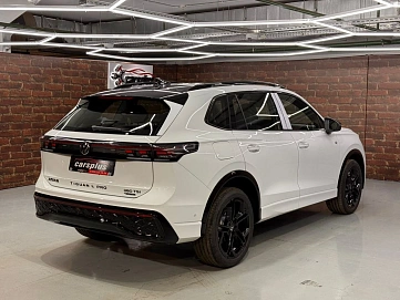 Volkswagen Tiguan, 2025г, полный привод, робот