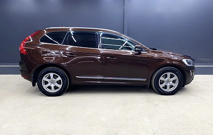 Volvo XC60, 2015г, передний привод, автомат