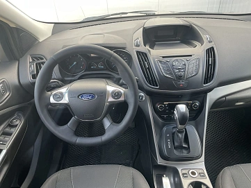 Ford Kuga, 2014г, передний привод, автомат