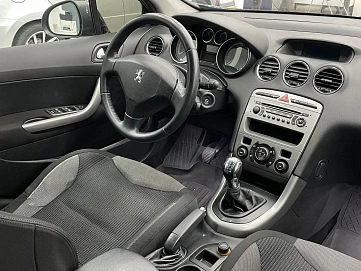 Peugeot 308, 2008г, передний привод, механика