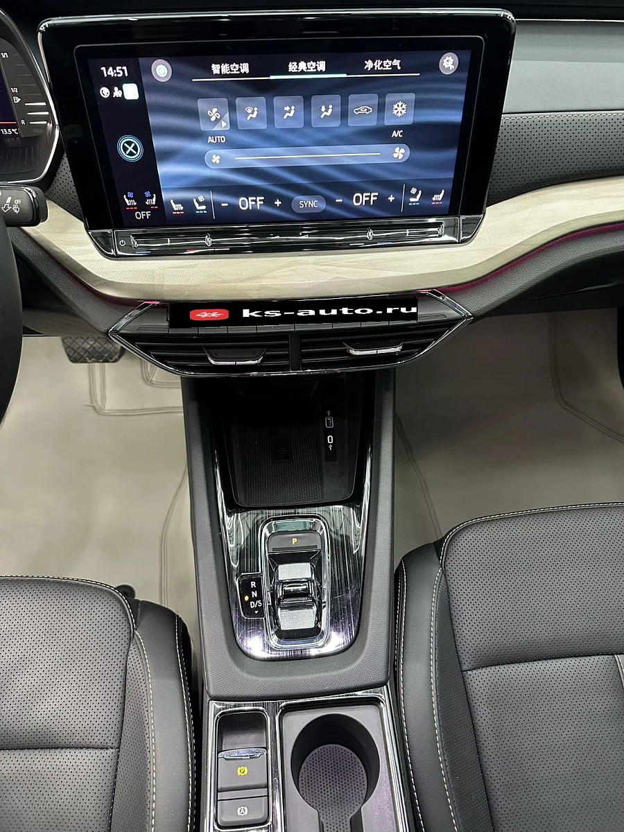 Skoda Octavia, 2022г., передний привод, робот