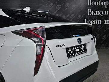 Toyota Prius, 2016г, передний привод, автомат