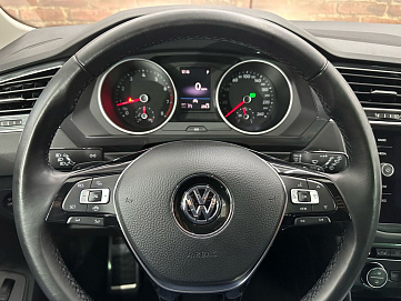 Volkswagen Tiguan, 2019г, полный привод, робот