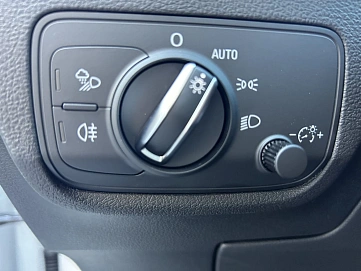 Audi Q2, 2021г, передний привод, робот