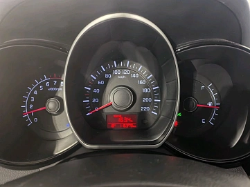 Kia Rio, 2015г, передний привод, механика