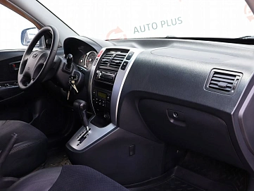 Hyundai Tucson, 2006г, передний привод, автомат