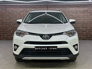 Toyota RAV4, 2018г, полный привод, вариатор