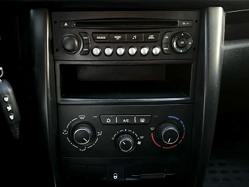 Peugeot 207, 2009г, передний привод, робот