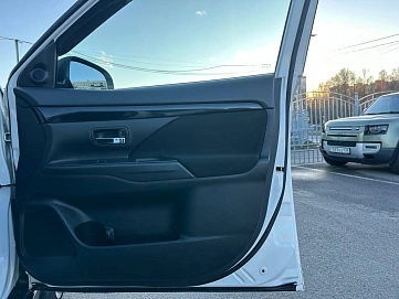 Mitsubishi Outlander, 2019г, полный привод, вариатор