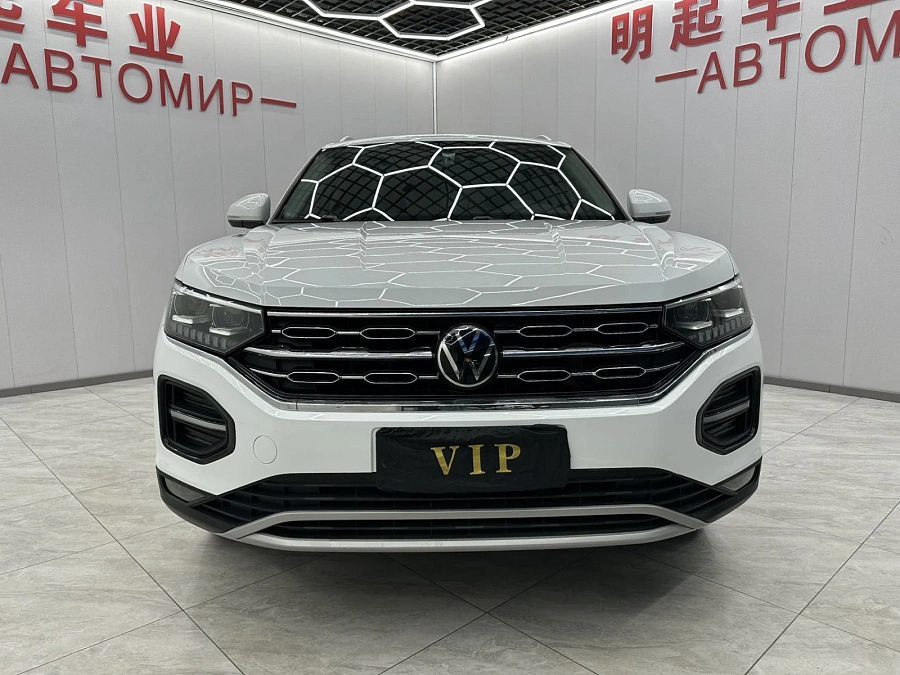 Volkswagen Tayron, 2022г., передний привод, робот