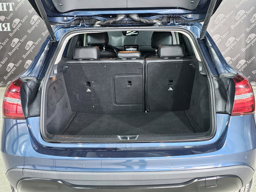 Mercedes-Benz , 2019г., передний привод, робот