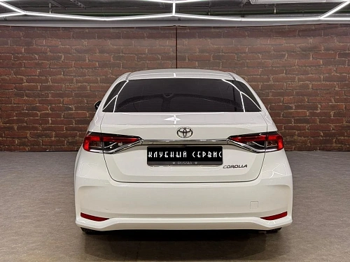 Toyota Corolla, 2022г, передний привод, вариатор