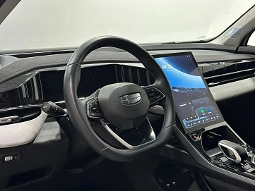 Geely Atlas, 2023г, передний привод, робот