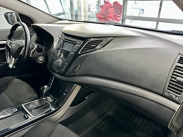 Hyundai i40, 2014г, передний привод, автомат