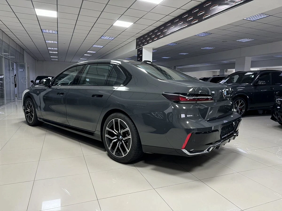 BMW , 2023г., полный привод, автомат