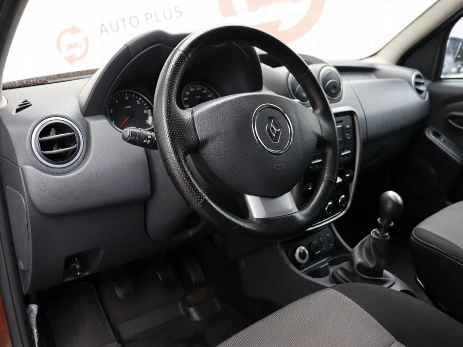 Renault Duster, 2013г., полный привод, механика