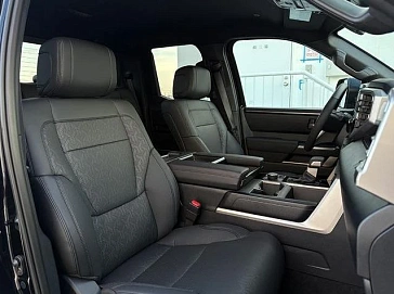 Toyota Tundra, 2025г, полный привод, автомат