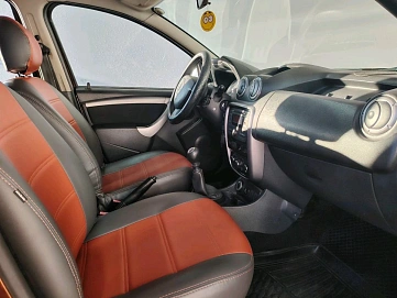 Renault Duster, 2012г, полный привод, механика