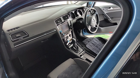 Volkswagen Golf, 2015г, передний привод, робот