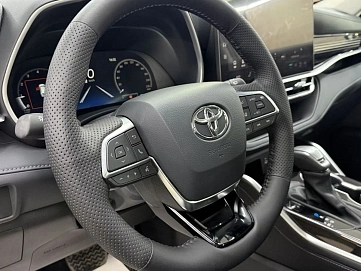 Toyota Highlander, 2026г, полный привод, автомат