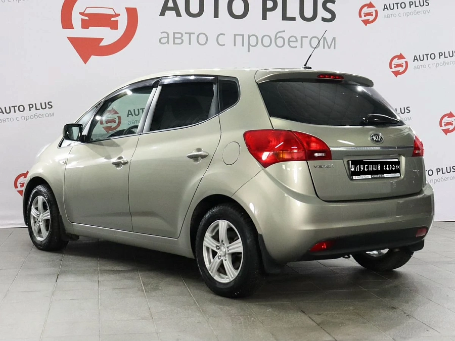 Kia Venga, 2015г., передний привод, автомат