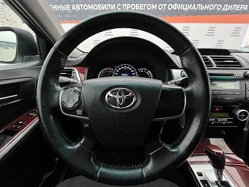 Toyota Camry, 2011г, передний привод, автомат