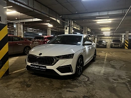 Skoda Octavia, 2023г, передний привод, робот