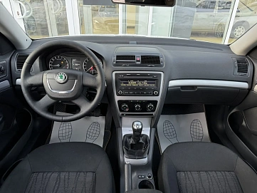 Skoda Octavia, 2009г, передний привод, механика