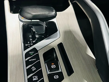 Geely Coolray, 2023г, передний привод, робот