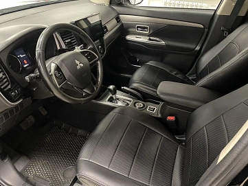 Mitsubishi Outlander, 2013г, передний привод, вариатор