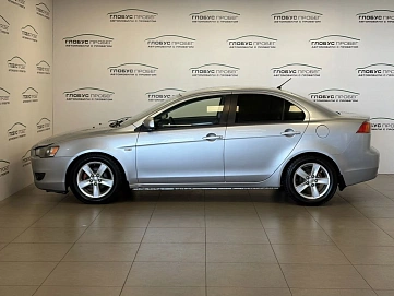 Mitsubishi Lancer, 2007г, передний привод, механика