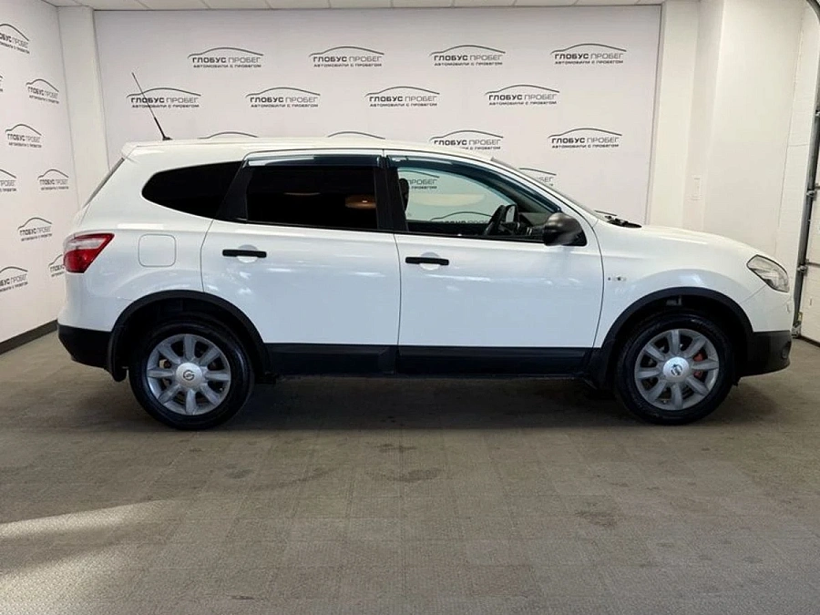 Nissan Qashqai+2, 2012г., передний привод, механика
