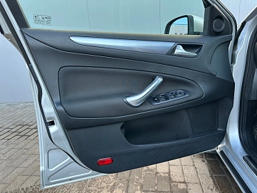 Ford Mondeo, 2012г., передний привод, механика